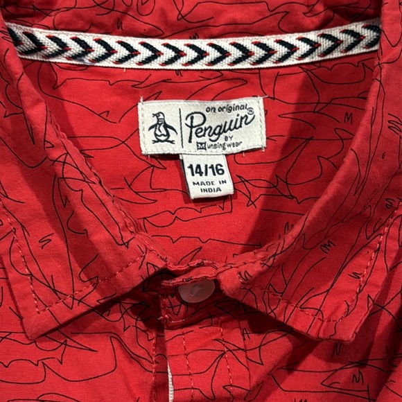 Penguin Shirt Boys Short Sleeve Button Up All Over Shark Print Red 14/16 Cotton - Picture 3 of 6